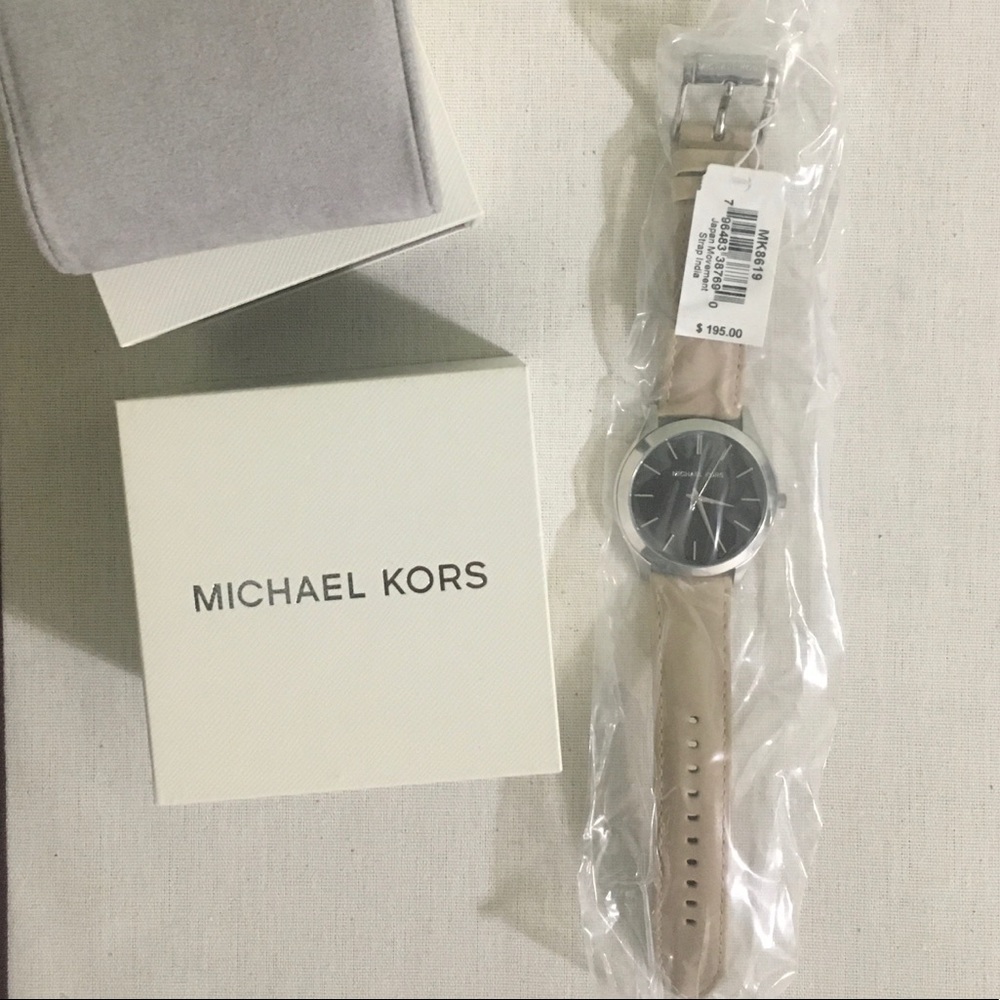 Michael Kors Slim Runway Leather Strap Watch, 44mm - Picture 8 of 8